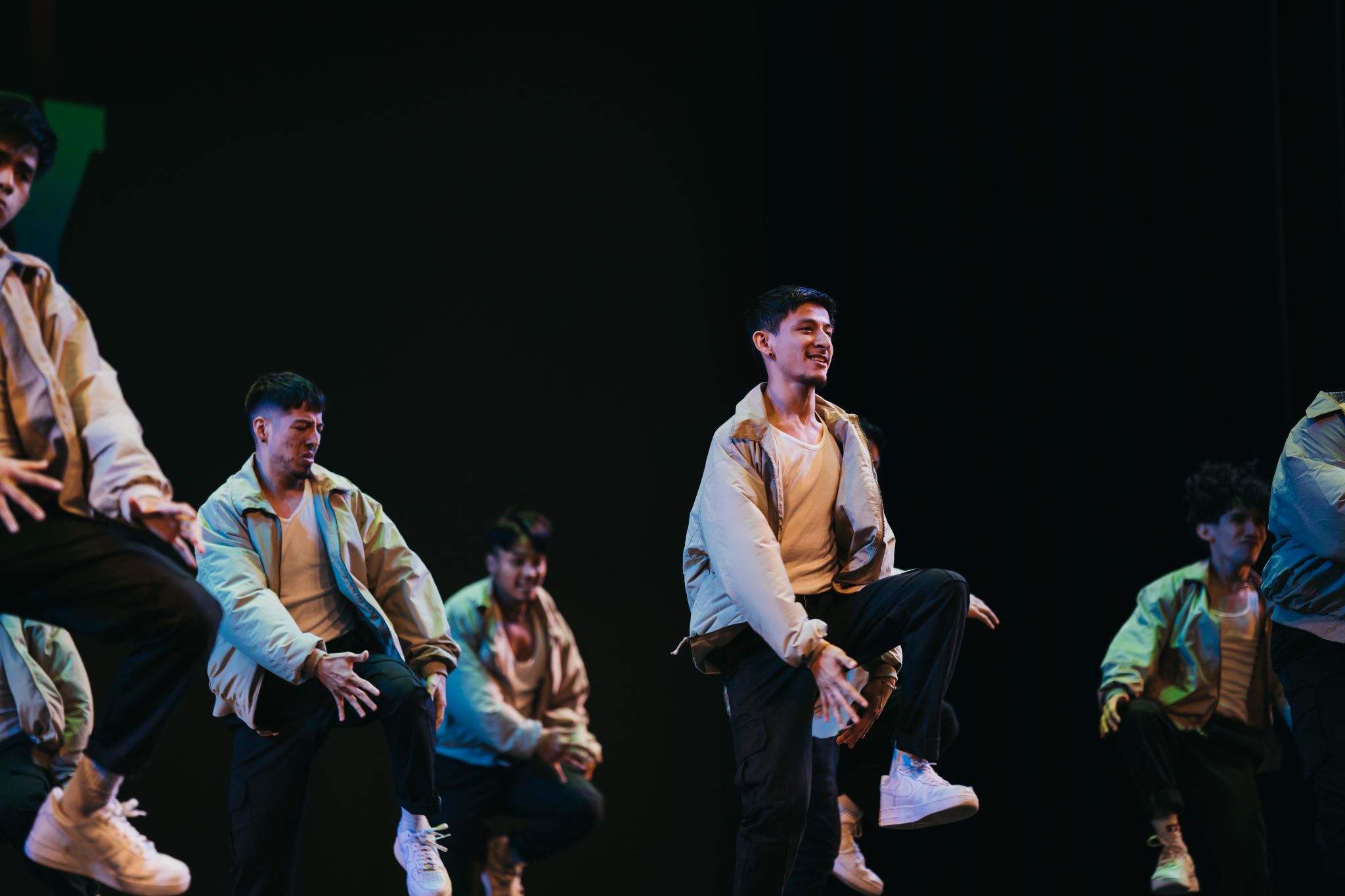 Kv100645 51429671960 o